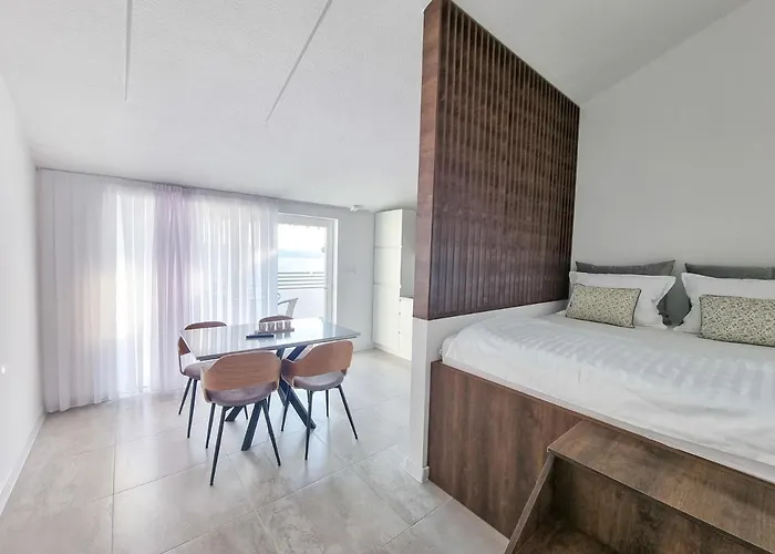 شقة Adria Mare تْسْغيكفانِتْسا