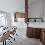 Adria Mare تْسْغيكفانِتْسا